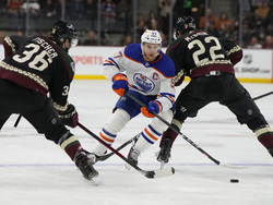 Oilers Coyotes Hockey