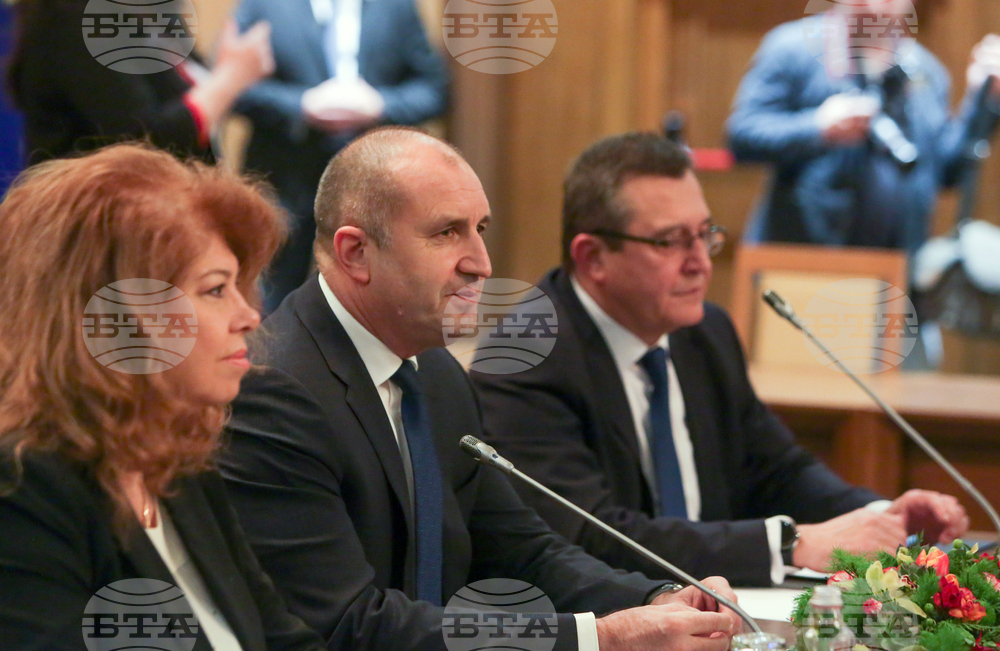 Румен Радев: Не се повдига темата за издигането на образованието в стратегически национален приоритет