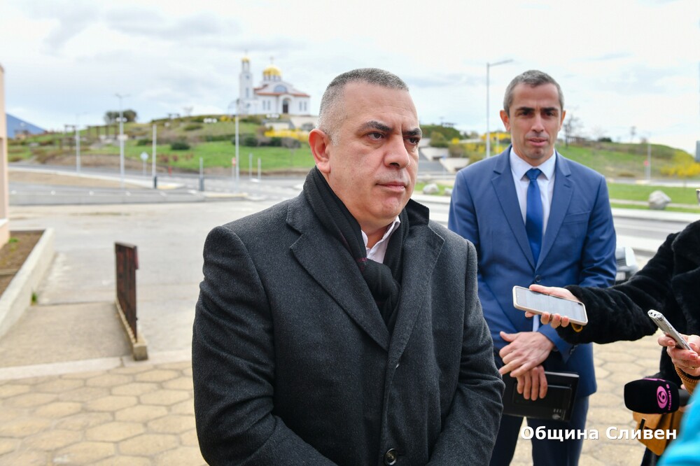 Стефан Радев: Обявихме неучебен ден заради заплахи към училищата, това е отвратителна проява и искаме най-строги наказания