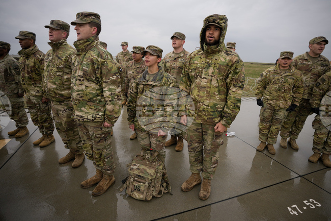 Решението да не бъдат сменени заминаващите си от Румъния американски войници не е американско изтегляне от Европа, обяви армията на САЩ