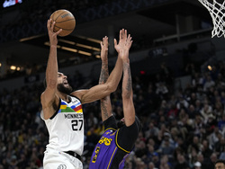 Lakers Timberwolves Basketball