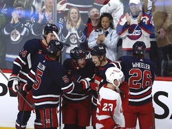 Red Wings Jets Hockey