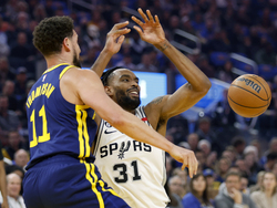 Spurs Warriors Basketball