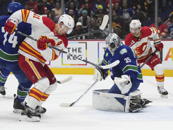 Flames Canucks Hockey