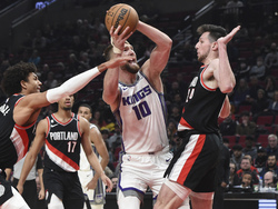 Kings Trail Blazers Basketball