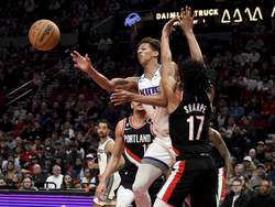 Kings Trail Blazers Basketball