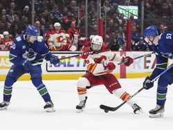Flames Canucks Hockey
