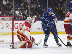 Flames Canucks Hockey