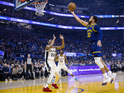 Spurs Warriors Basketball