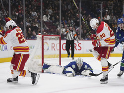 Flames Canucks Hockey