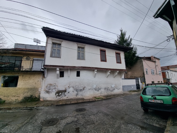 Българска фондация е купила две трети от родната къща на Димитър Талев в Прилеп