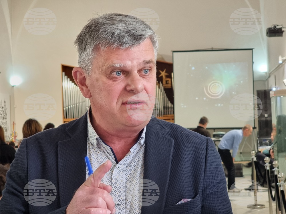 Проф. Димитър Недялков пред БТА: Безумие е, че у нас на войната в Украйна се гледа като на футболен мач