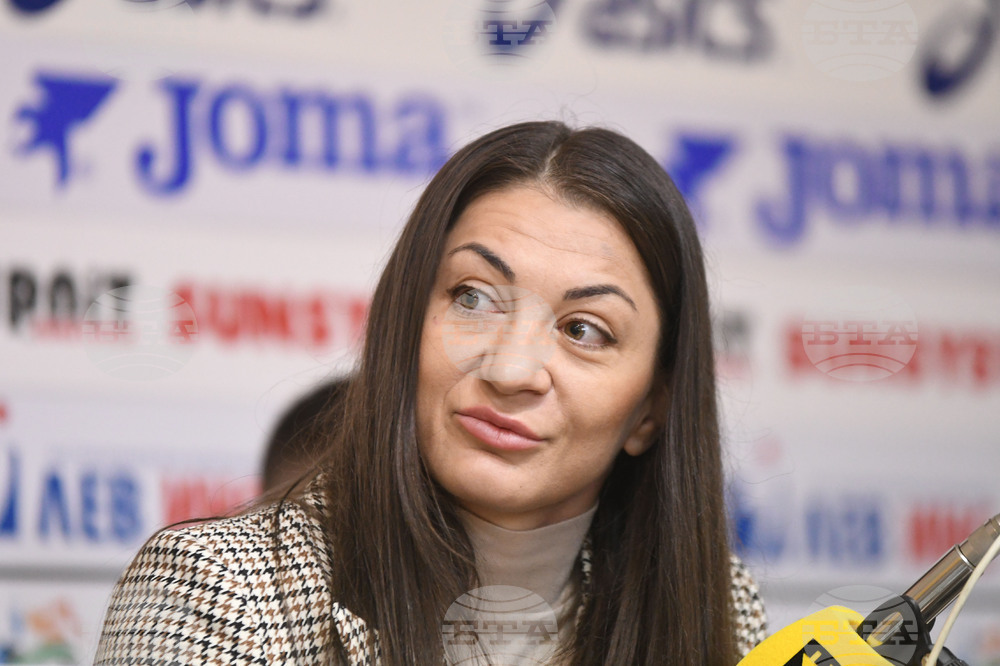 Бронзовата олимпийска медалистка по борба от Токио Евелина Николова сложи край на спортната си кариера