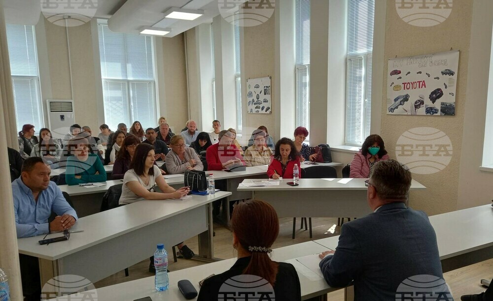 От началото на учебната 2022/23 година до края на месец март в област Сливен от образователната система са отпаднали 283 деца