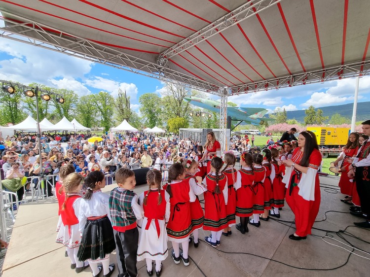Десет тематични зони ще предложи Десетият национален фестивал „Семе българско“