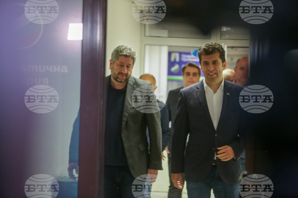ПГ на „Продължаваме промяната – Демократична България“ заседава в централата на ДСБ