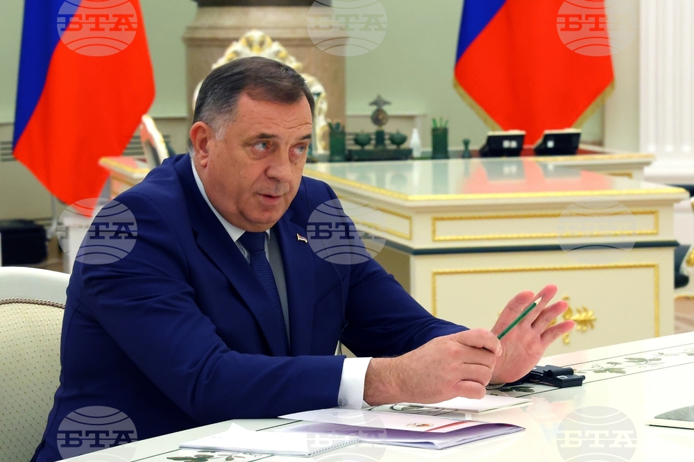 Лидерът на босненските сърби Милорад Додик пристигна в Москва за Парада на победата