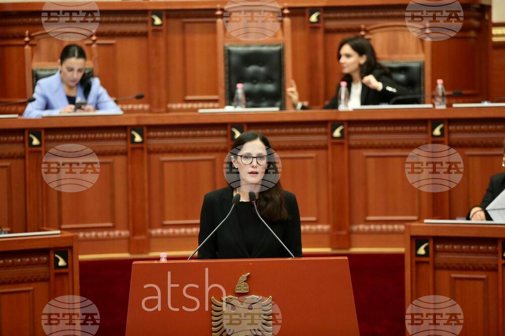 АТА: Албания предприема реформа в заплащането на администрацията