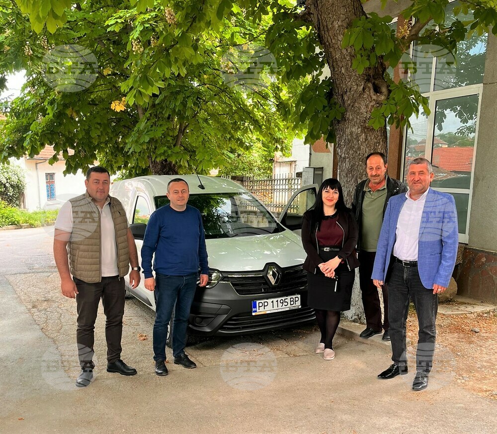 Домашният социален патронаж в Исперих получи нов автомобил