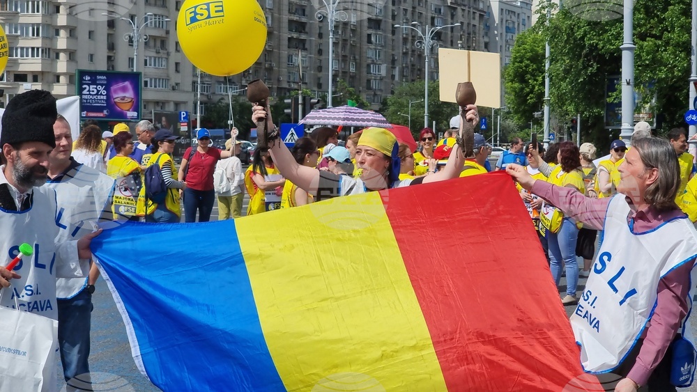 Синдикатите в образованието в Румъния ще събират подписи за отмяна на мерките в сектора, предприети от правителството на Илие Боложан