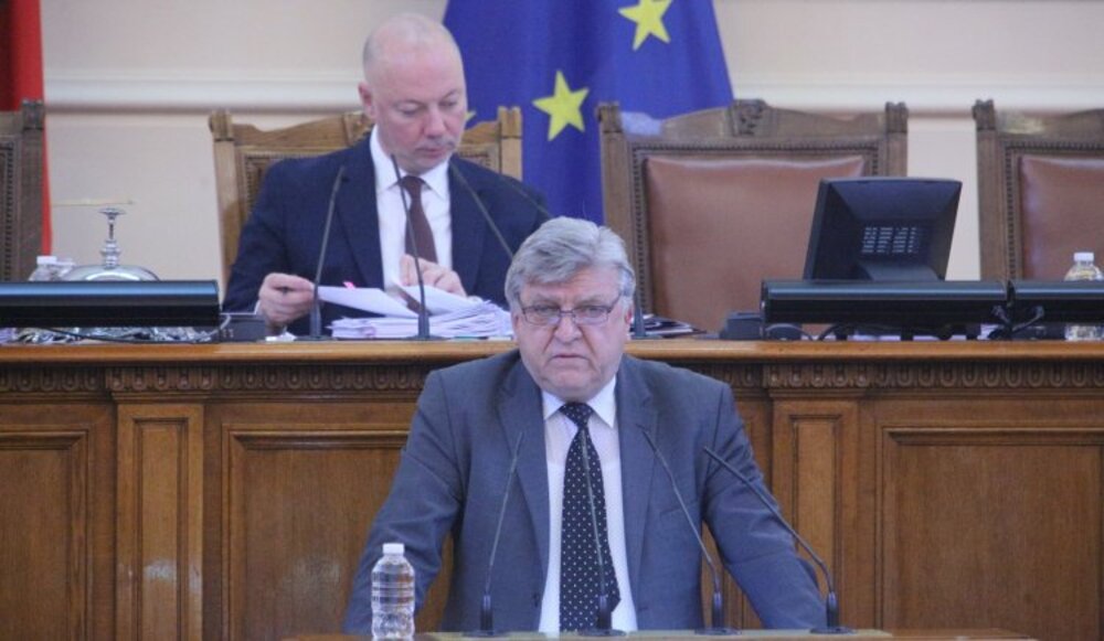 Манол Генов: Над 200 общини са разтревожени за неизплатени 200 милиона по проекти за реконструкция