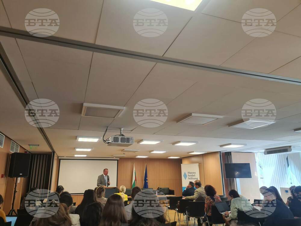 Дигитализацията и защитата на потребителите бяха сред акцентите на конференция „Състоянието на ЕС- нужда за обединение и солидарност“