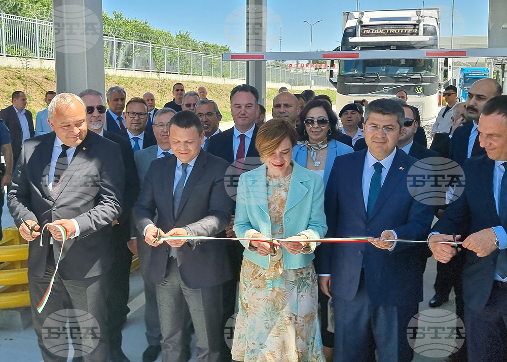 Two Deputy PMs, Turkish Ambassador Unveil New Lanes at Border Crossing