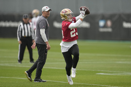 San Francisco 49ers' Javon Hargrave takes part in an NFL football practice  in Santa Clara, Calif., Tuesday, June 6, 2023. (AP Photo/Jeff Chiu Stock  Photo - Alamy