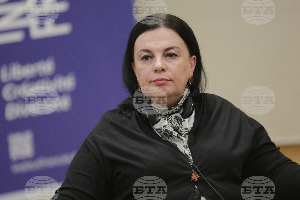 Преди поредните промени в Конституцията, не трябва да бъде размит фокусът от основния проблем - за независимостта на съда, каза съдия Мирослава Тодорова
