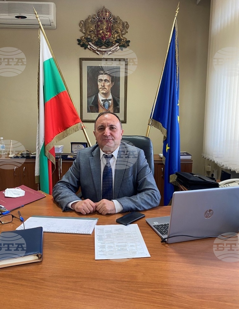 Изнесена приемна на областния управител Валери Сарандев в Сандански
