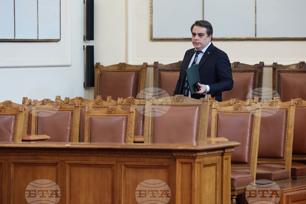 Парламент - заседание - Асен Василев