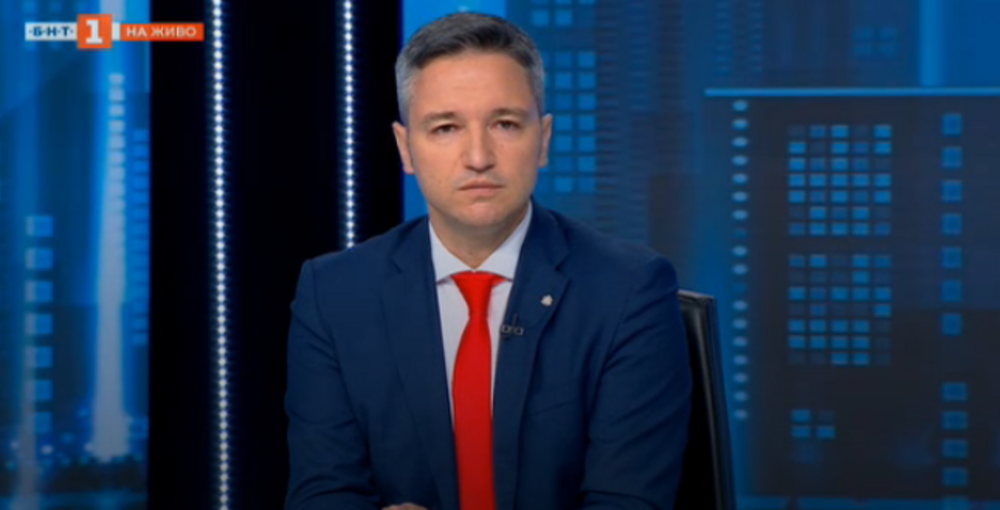 Кристиан Вигенин: Борисов да си даде имунитета и да освободи от тази тежест новосформираната коалиция