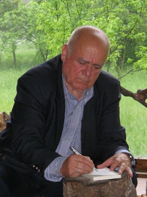 Фондация „Проф. Марко Семов": Негово светейшество Патриарх Неофит ще получи Наградата „Проф. Марко Семов”