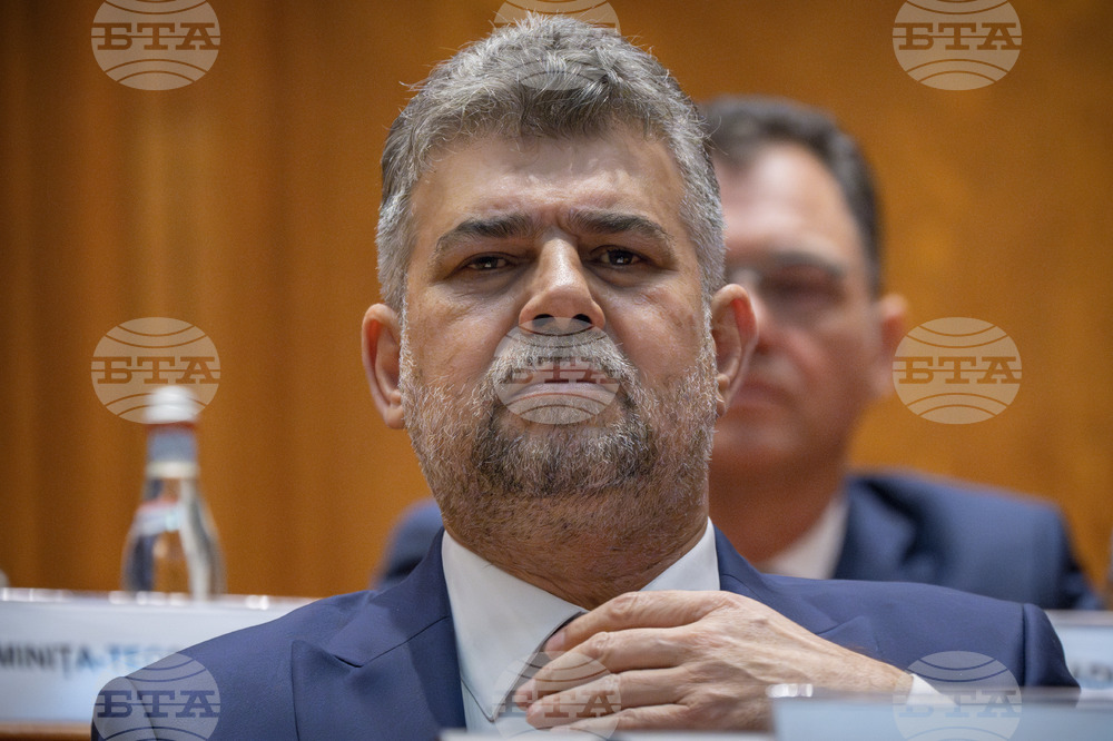 Оставката на румънския премиер Марчел Чолаку поискаха трима от кандидатите за президент на Румъния
