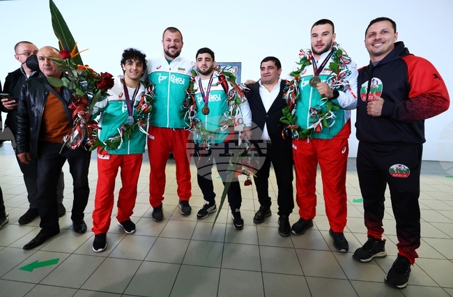 Кирил Милов е лидер в ранглистата на Международната федерация по борба за категория до 97 кг след световното първенство в Белград