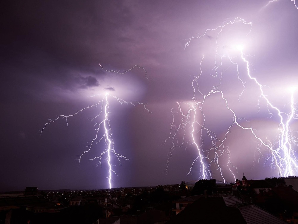 Foreign Ministry Warns of Dangerous Weather in Romania on Saturday