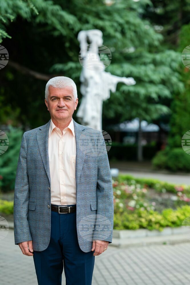 Алекси Алексиев е кандидатът на коалиция "Продължаваме промяната - Демократична България" за кмет на община Казанлък