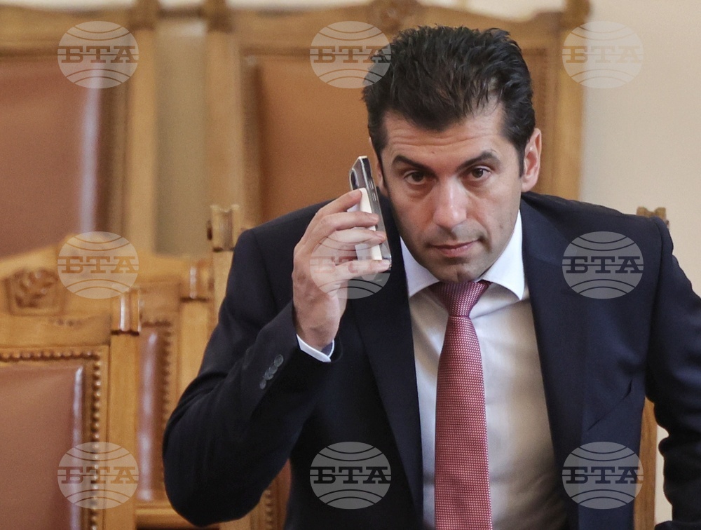 Премиерът Кирил Петков заяви подкрепа за зам.-председателя на парламента, чиято оставка бе поискана от опозицията