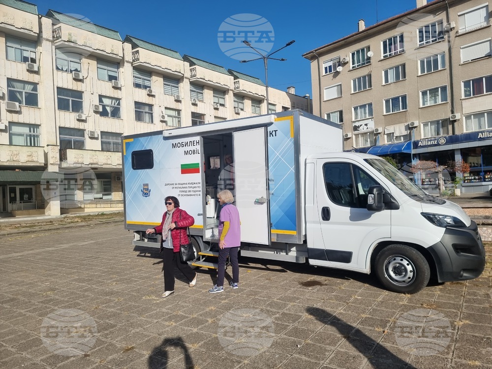 Безплатни профилактични прегледи извършва в днешния празничен ден мобилният медицински пункт на Кърджали