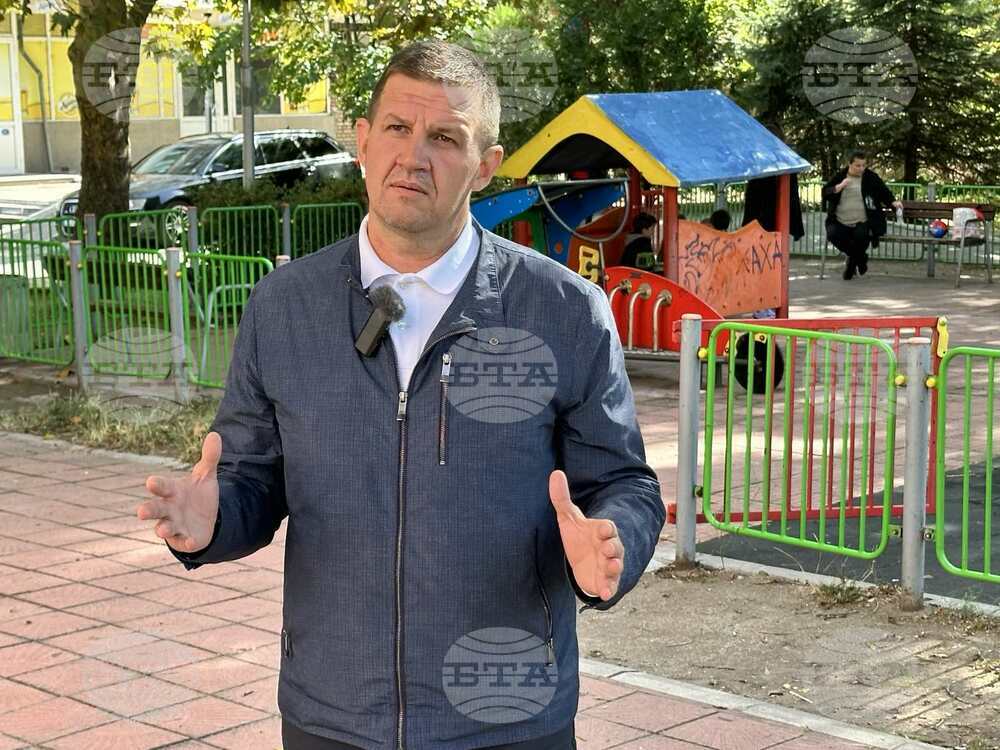 Предстои да възстановим стадиона в Болярово и да направим нови спортни зони в кварталите, каза кандидатът на ГЕРБ за кмет на Хасково Станислав Дечев