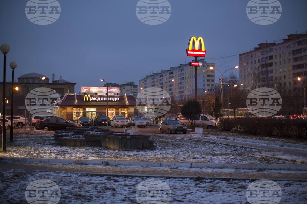 "Макдоналдс" напуска Русия след 30 години присъствие, но продължава да плаща на служителите си