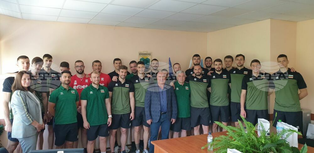 Кметът на Вършец посрещна националния отбор на България по волейбол