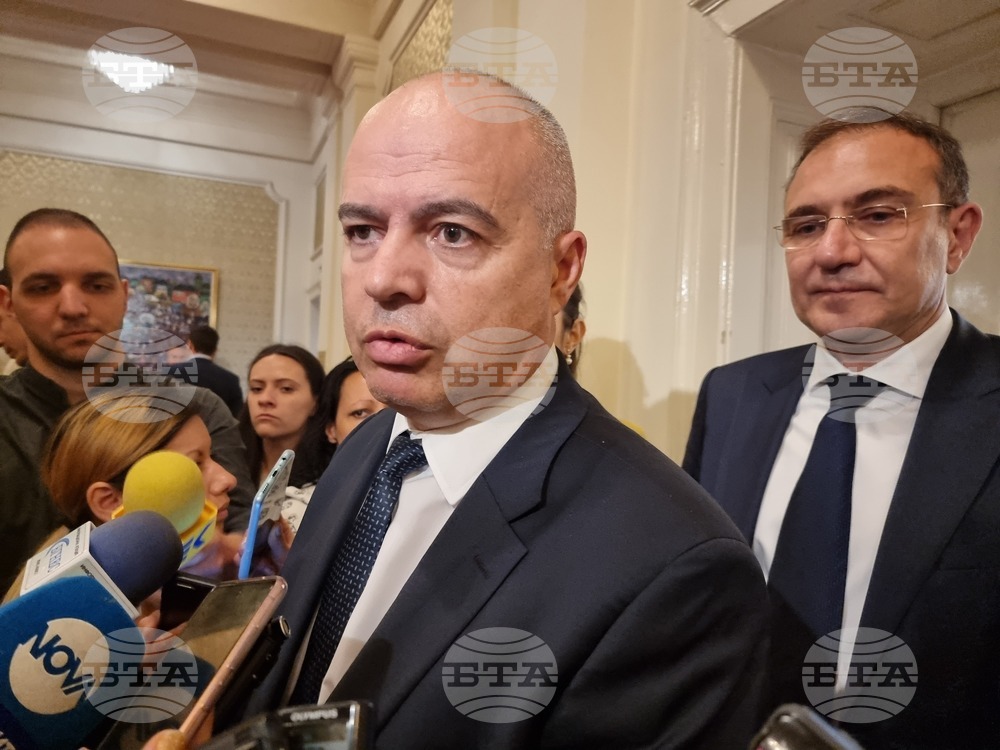 Необлагаем минимум на този етап не се приема, тъй като стойността на тази мярка е много голяма, коментира Георги Свиленски