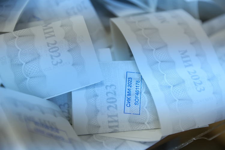 Експертиза по делото за изборите в София сочи минимални разлики между разпечатаните от машините бюлетини и записания на флашките вот