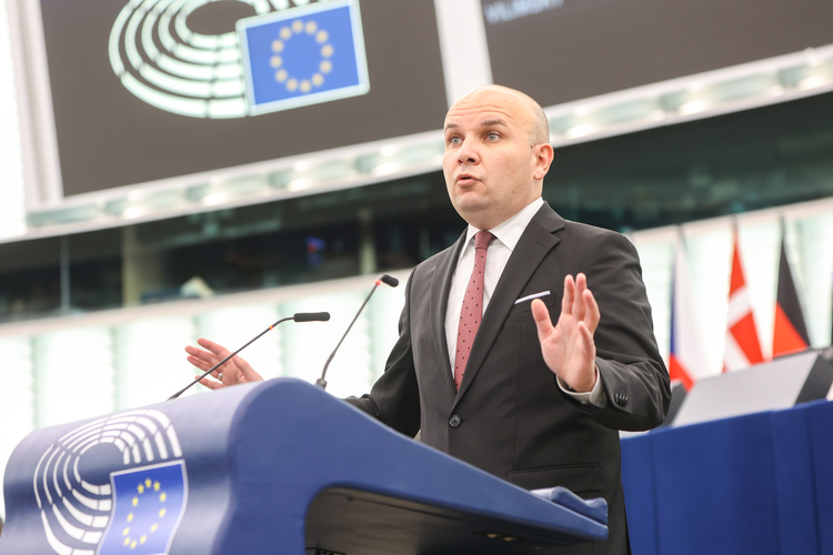 Евродепутатът Илхан Кючюк пред БТА: България ще загуби от избори „2 в 1“
