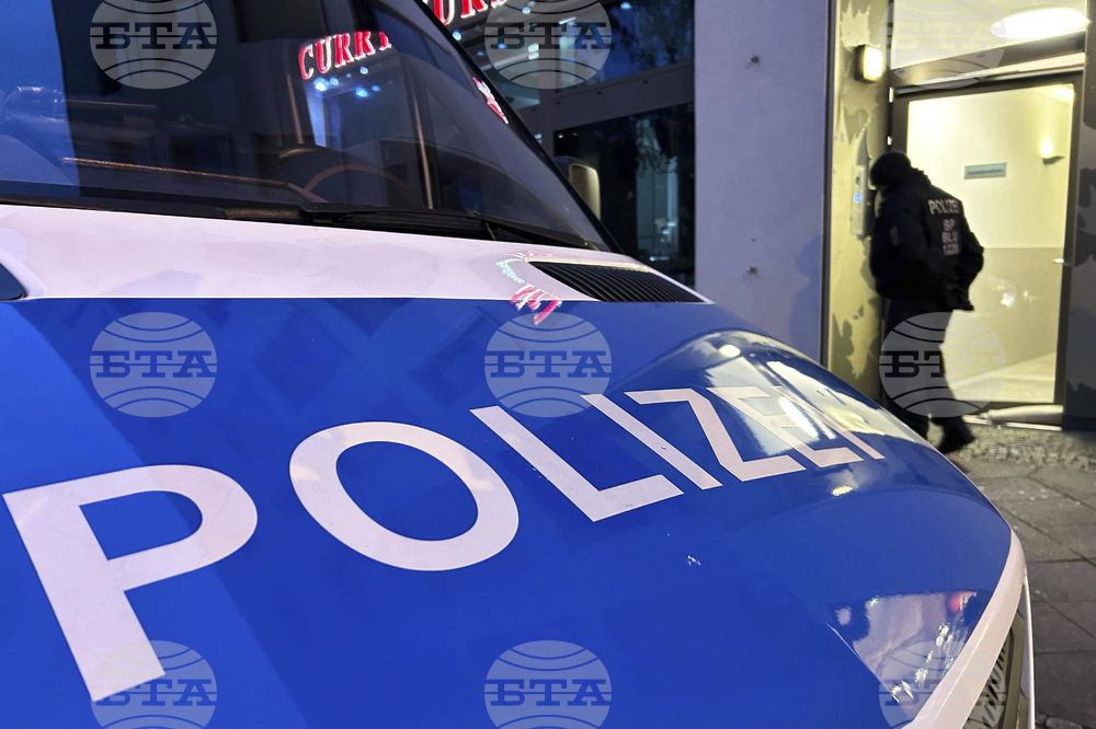 Полицията в Хановер задържа мъж с брадва на бензиностанция, обявен за издирване за домашно насилие