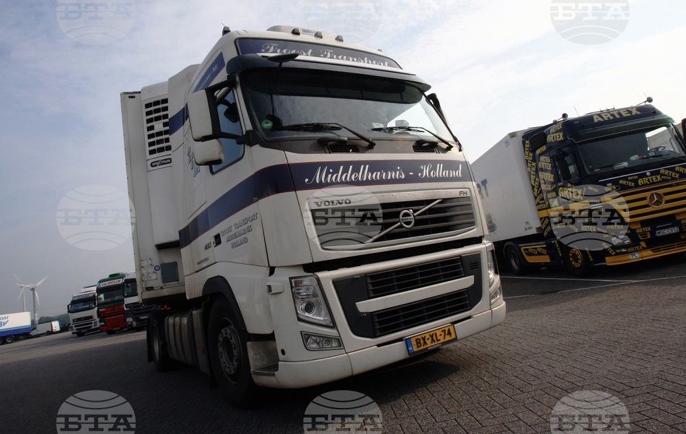 EU Parliament Discusses Proposal to Shorten Border Checks of Vehicles with EU Plates to Under Minute