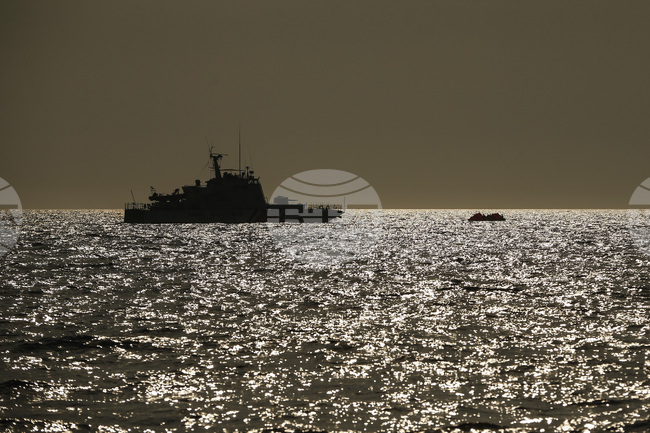Турската брегова охрана е открила близо 90 мигранти във водите на Егейско море край Измир