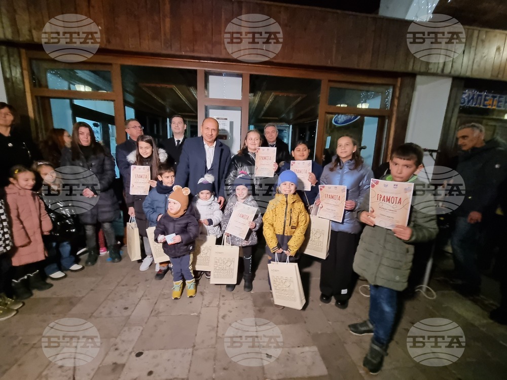 За втора година Община Ловеч обяви конкурс „Топли ръкавички, шапки и шалове, изплетени от мама и баба“