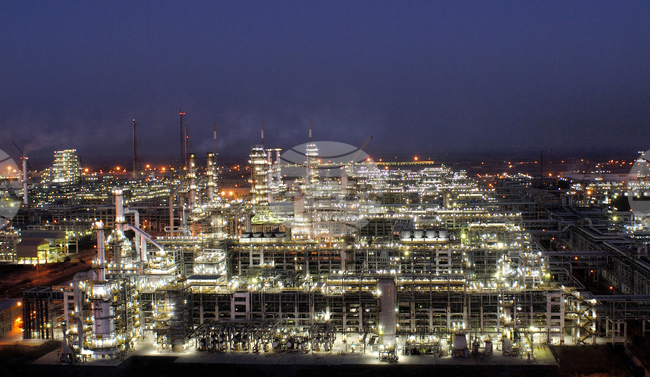 ПТИ: "Индийският национален конгрес" обвини правителството на Моди, че крие договорености със САЩ за намаляване покупките на руски петрол